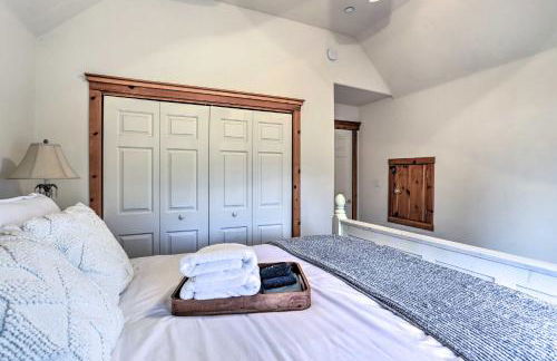 Spacious Lake Arrowhead Home with Putting Green - Foto 22