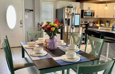 Cedar creek lake front home with Gorgeous Sunset - Foto 5