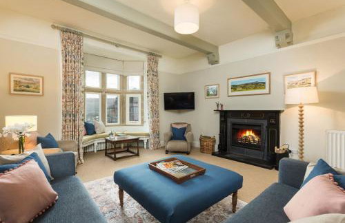 Hollins Farmhouse - Photo 8