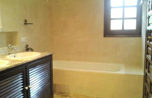 Spectacular Andalusian Villa Linda Vista Playa - Big Private Pool, BBQ & 2 Parking - Photo 11