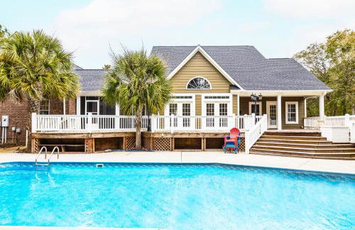 Exquisite home with pool, enclosed yard, fireplace, central AC, & washer/dryer - Foto 2