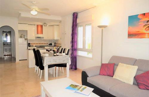 FABULOUS 2 BED 2 BATH APARTMENT ! - Foto 11