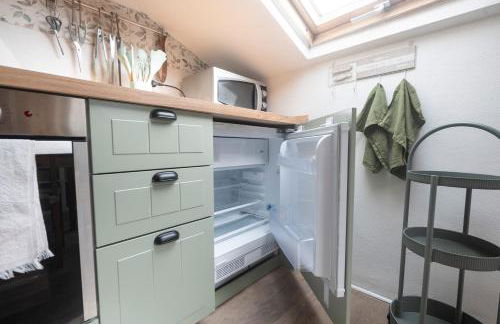 049 - Attico ELEGANTE, 10 minuti a piedi da MARE e SPIAGGIA - POSTO AUTO PRIVATO GRATIS - Foto 11