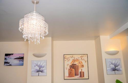 City Center, Free WiFi for Contractor, Family - Foto 8