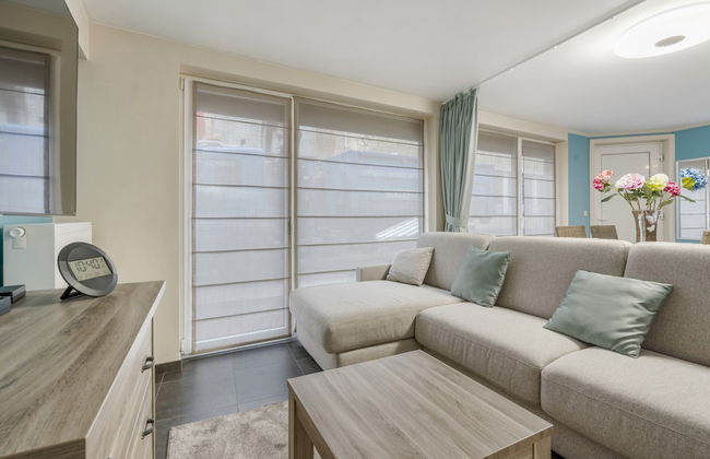 Apartment Close to the Shopping Street - Photo 1