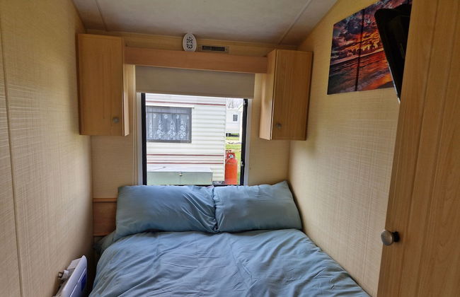 3-bed Caravan - Sleeps 8 - Pool Onsite - Petsok - Foto 4