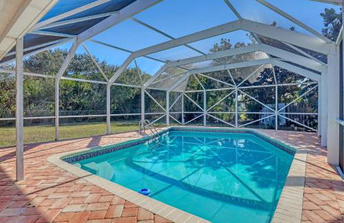 Vibrant Coastal Cottage with Pool - Foto 10