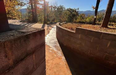 Ridgetop Hideaway 12-Guest Oasis with Hot Tub & Epic Views Near Winery Tours & Trails - Pets are allowed by request - Foto 9