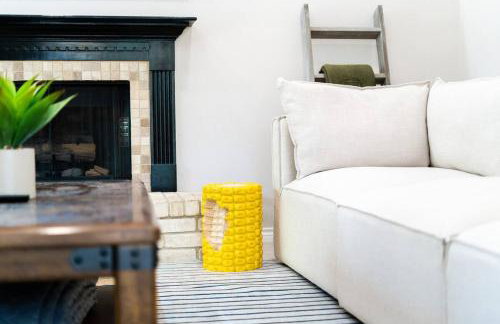 The Corniest Property in Texas ♥ 4 BR ♥ 1/4 Acre ♥ - Foto 5