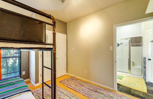 DFW Fun Awaits Family Home in Crowley! - Foto 29