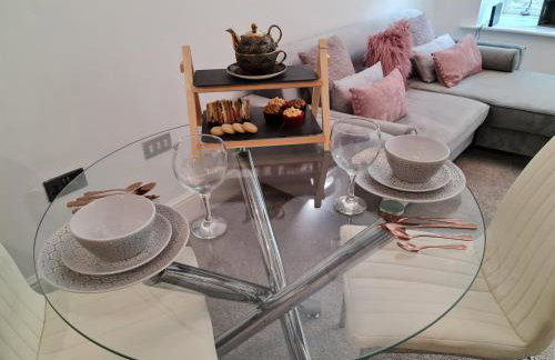 2 Bed Woodland Retreat - Garden & Free Parking - Photo 18