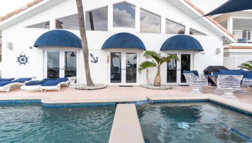 Oceana Blue / Beach Front / Pool / Bar / Relax - Foto 4