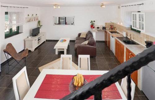 Villa Niko PET FRIENDLY 200 M FROM HIDDEN SANDY BEACH pets stays for free - Photo 18