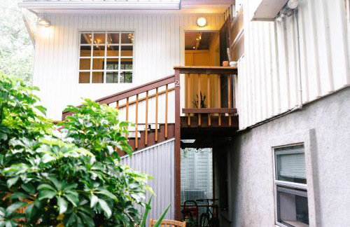 Summer House - 1Br-1Ba - Second Floor Apt - Five Minute Walk To City Gates - Foto 6