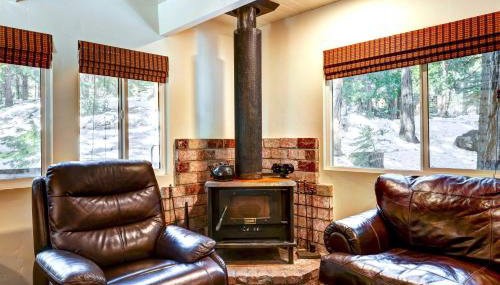 Hike, Fish and Explore California Cabin with Deck! - Foto 5