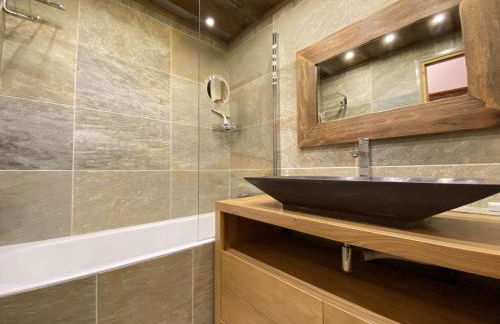 Appartement de Charme avec Cheminée à Praz sur Arly - 2 Chambres, Balcon, Proche Ski et Centre - FR-1-603-80 - Foto 15