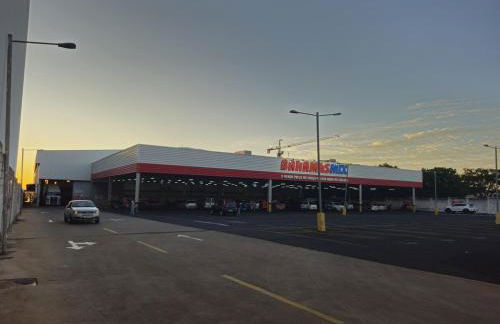 Apto Confortável - Supermercado Bahamas ao lado - Foto 4