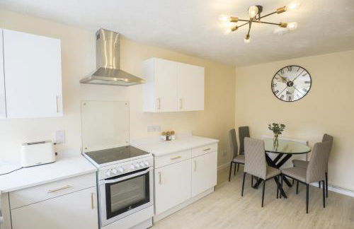 SALE 3 bed House CALNE SLEEPS 6 pet-friendly - Foto 16