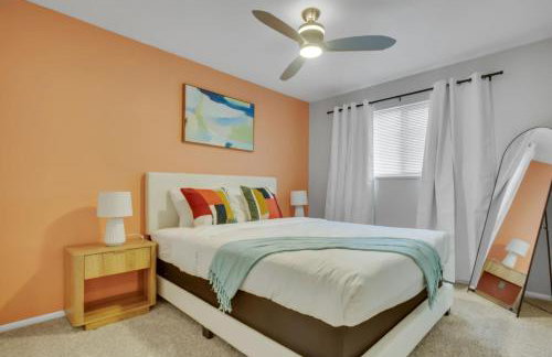 Chic Family Retreat with Game Room backyard with fire pit and minutes to Downtown! - Photo 7