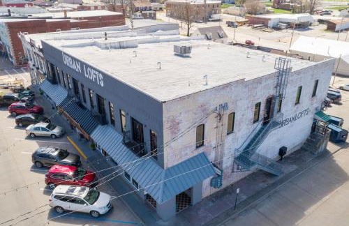 Downtown Urban Loft above Restaurants - Foto 15