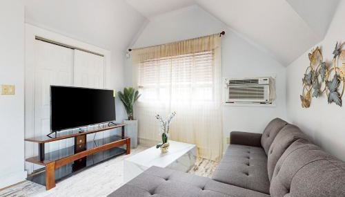 3 Mi to Franklin Park Zoo! Bright Residential Stay - Foto 2