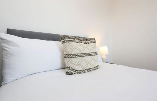 Contractor 4 Bed 2 BA 5 mins to Airport & Barry With Parking - Foto 34