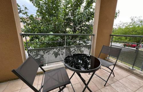 T2 Calme et Paisible Parking Piscine - Foto 20