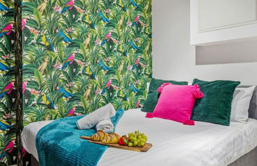 #115 ModernCity Escape Central Apartment- 10 mins to Royal Albert Dock Liverpool- Sleeps 4 - "Perfect for contractors and Families " - Foto 30