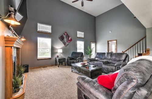 Large Cleveland Home with Fire Pit and Backyard! - Foto 8