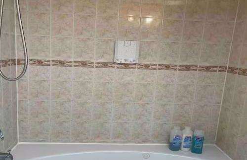 Business & Family Friendly Balcony Jacuzzi Free Park - Foto 15