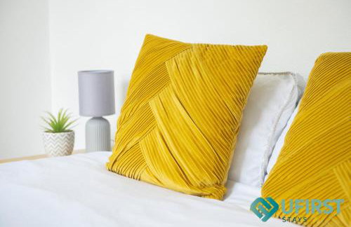 Bright 4 BR Home - Forest Fields - City Centre - Free Parking - WiFi - Close to Forest Rec - Sleeps 8 - Foto 26