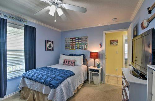 Walk to Galveston Beach Pet-Friendly Home with Deck - Foto 22