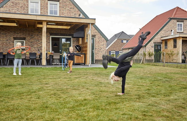 Great Villa With Luxurious Terrace, Near Roermond - Photo 35