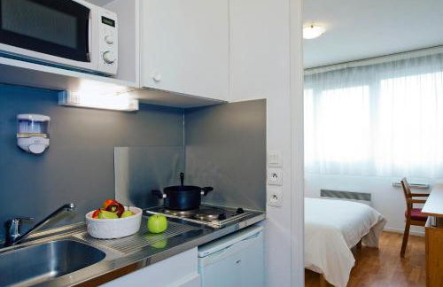 Séjours & Affaires Lyon Saint-Nicolas - Photo 4