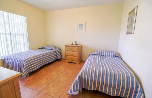 Hernando 4BR-3BA Private Pool Oasis - Photo 16