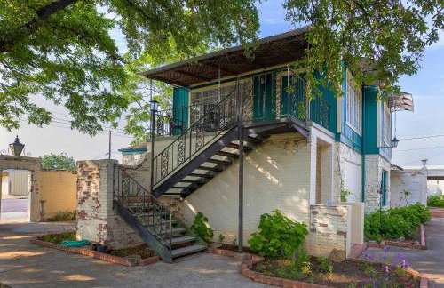 Mariposa Monarch - Walk to River - Foto 13