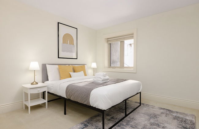 Cozy 2BR BSMT Suite Near Grouse Mt. and Edgemont. - Photo 3