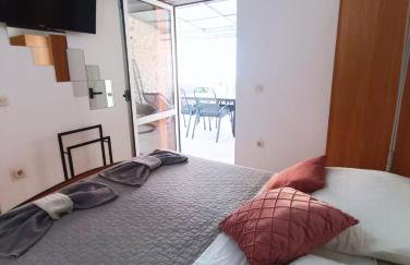 Apartments Turan Centrally Located with Free Parking - Photo 28