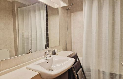 Apartments near Parque das Nações - Photo 26