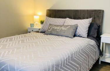 Pensa-Cozy Downtown bungalow, w/ backyard oasis! - Foto 6