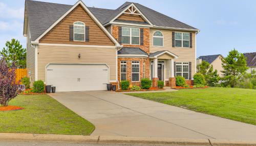 Spacious Family Home with Patio in Graniteville! - Foto 1
