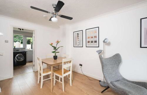 Comfortable 2 Bedroom Home with Parking in Taunton - Foto 14