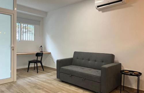 Modern and central independent apartment - Photo 8