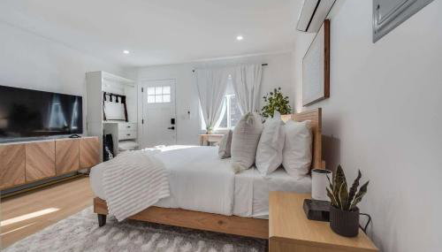 Brand New Apt w Parking Blocks from Downtown- A - Foto 5