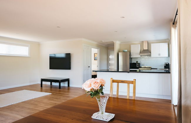 Owen's Hideaway by the BNB Collection - Photo 14