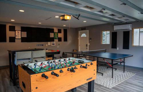 Cast away with kayaks a game room a fire pit and views - Foto 4