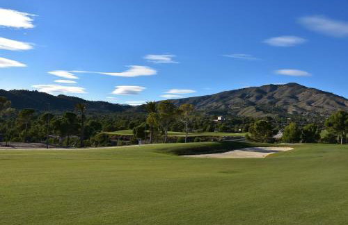 Villa with panoramic sea views - Photo 9