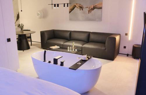 Modern Sanctuary Cysterska - Foto 1