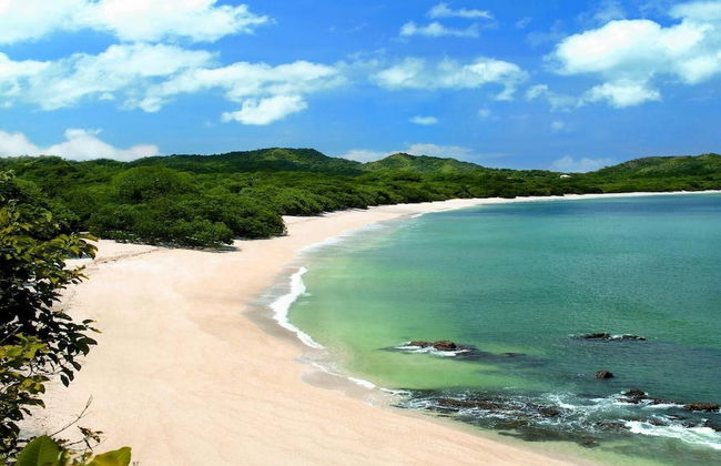 Recently Renovated Luxury Condo with Resort-Style Beach Club Access and Ocean Views - Photo 29