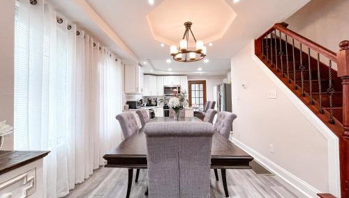 Cheerful & Modern Home w/ a Walkout Deck Area - Foto 2